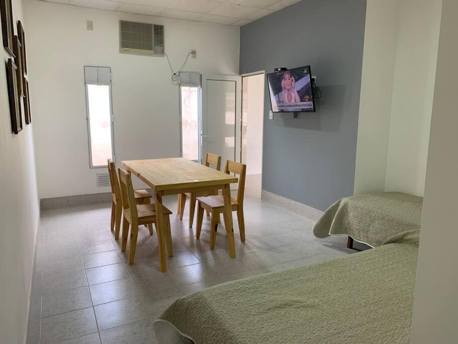 Amplio Dpto En El Corazon De Carhue Villa Ngoại thất bức ảnh