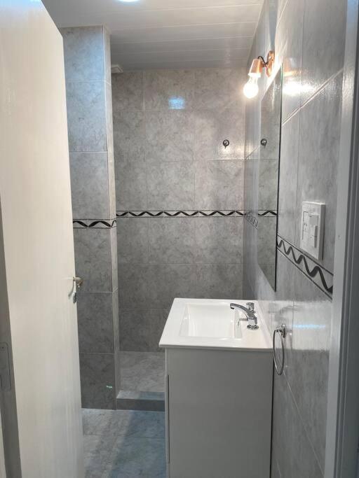 Amplio Dpto En El Corazon De Carhue Villa Ngoại thất bức ảnh