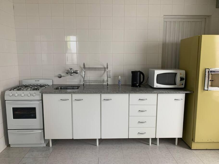Amplio Dpto En El Corazon De Carhue Villa Ngoại thất bức ảnh